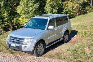 Mitsubishi Pajero instayle 