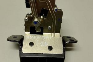 Serratura portellone baule posteriore hyundai i10