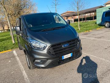 Ford costum   3 posti 
