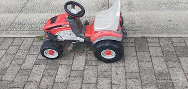 Trattore con rimorchio