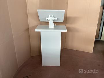 Leggio in legno laccato