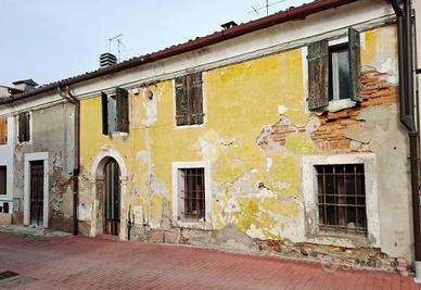 CASA DI CORTE A ZEVIO