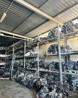 Motori Usati per Auto e Furgoni - Ampia Disponibil