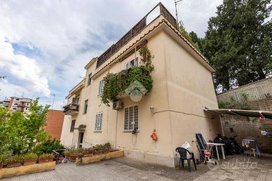 3 LOCALI A ROMA