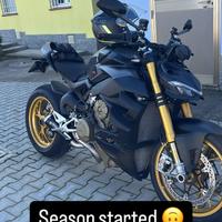 Ducati Streetfighter V4S