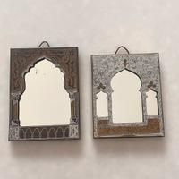2 specchi ottone incisi