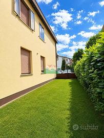 Villa di 215 m² con più di 5 locali e box auto dop