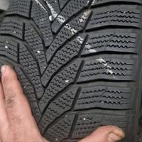 Pneumatici Invernali 235/45 R19 99v