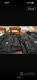 Due giubbotti da moto taglia M e taglia XL