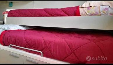 Lettini a castello sovrapposti