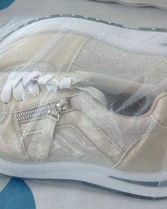 Scarpe donna nuove n.40