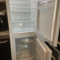 Frigorifero total no frost da incasso elettrolux