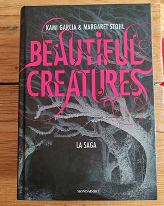 libro "Beautiful creatures" 