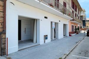 C erchi una casa per il mare da personalizzare?