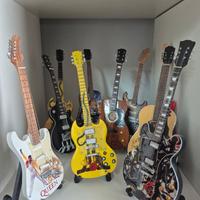Mini chitarre da collezione