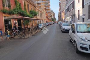 NEGOZIO A ROMA