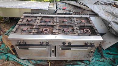 Cucina 8 gas + 2 forni