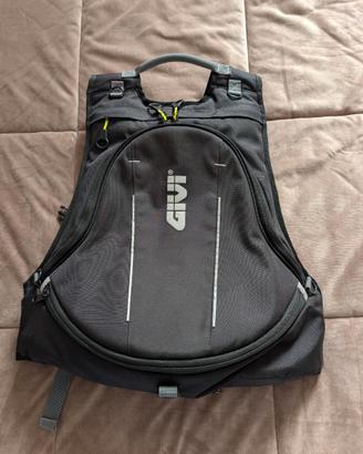 Zaino Moto GIVI - 22L - Come Nuovo con Portacasco