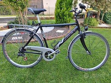 City bike nera da uomo usata 