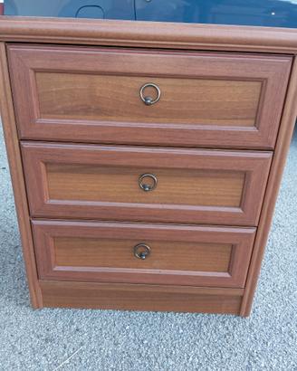 Set 2 comodini + 2 letti singoli