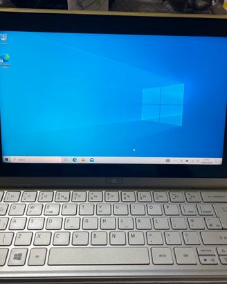 Notebook - Tablet Acer invia W700 win10