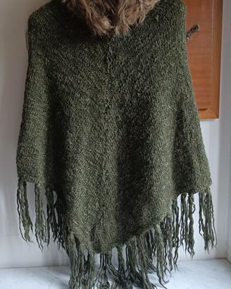 poncho donna lavorato a ferri 