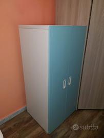 Armadietto azzurro e bianco Ikea