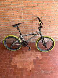 Bicicletta BMX