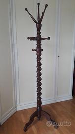 Appendiabiti in legno