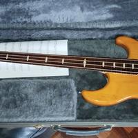 Yamaha BB 614 fretless attivo con custodia yamaha.