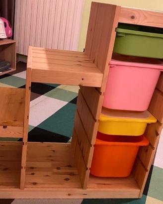 scaletta rinforzata Trofast Ikea, con contenitori
