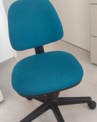 Sedia a rotelle per scrivania