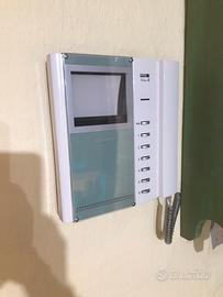 Impianto videocitofonico comelit