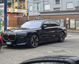 Noi ritiriamo la sua autovettura usata