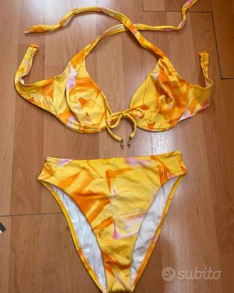 Costume della lycra