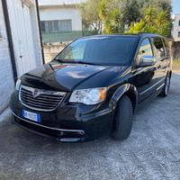lancia voyager