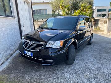 lancia voyager