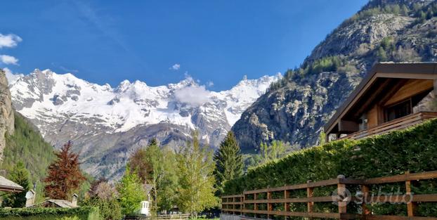 COURMAYEUR Località La Saxe