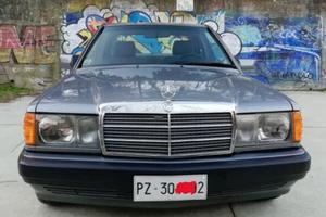 MERCEDES 190 2.0E, anno 1991, targa oro ASI