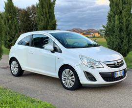 Opel corsa 1.2 benzina e gpl per neopatentati