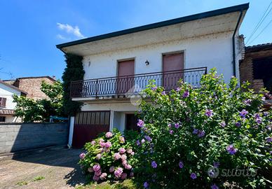 CASA SEMINDIPENDENTE A REA