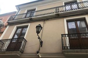 Palazzo su tre piani