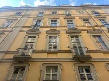 MONOLOCALE A TORINO
