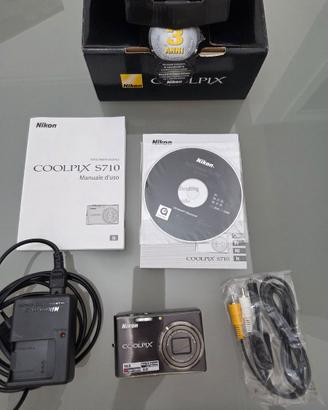 Nikon Coolpix S710