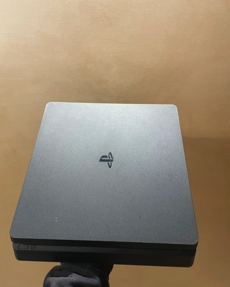 playstation 4 slim + cuffie + 2 giochi + nacon