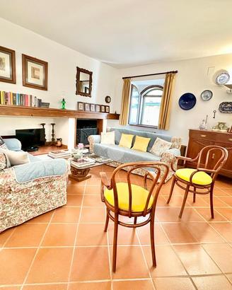 CASA SEMINDIPENDENTE A NORCIA