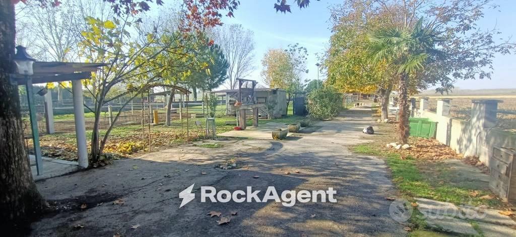 Terreno di 7500 m² a Suardi - Vista 3