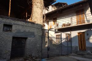 Casa semindipendente centro paese