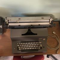 macchina da scrivere elettrica