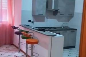 Nuovo salario bilocale con posto moto